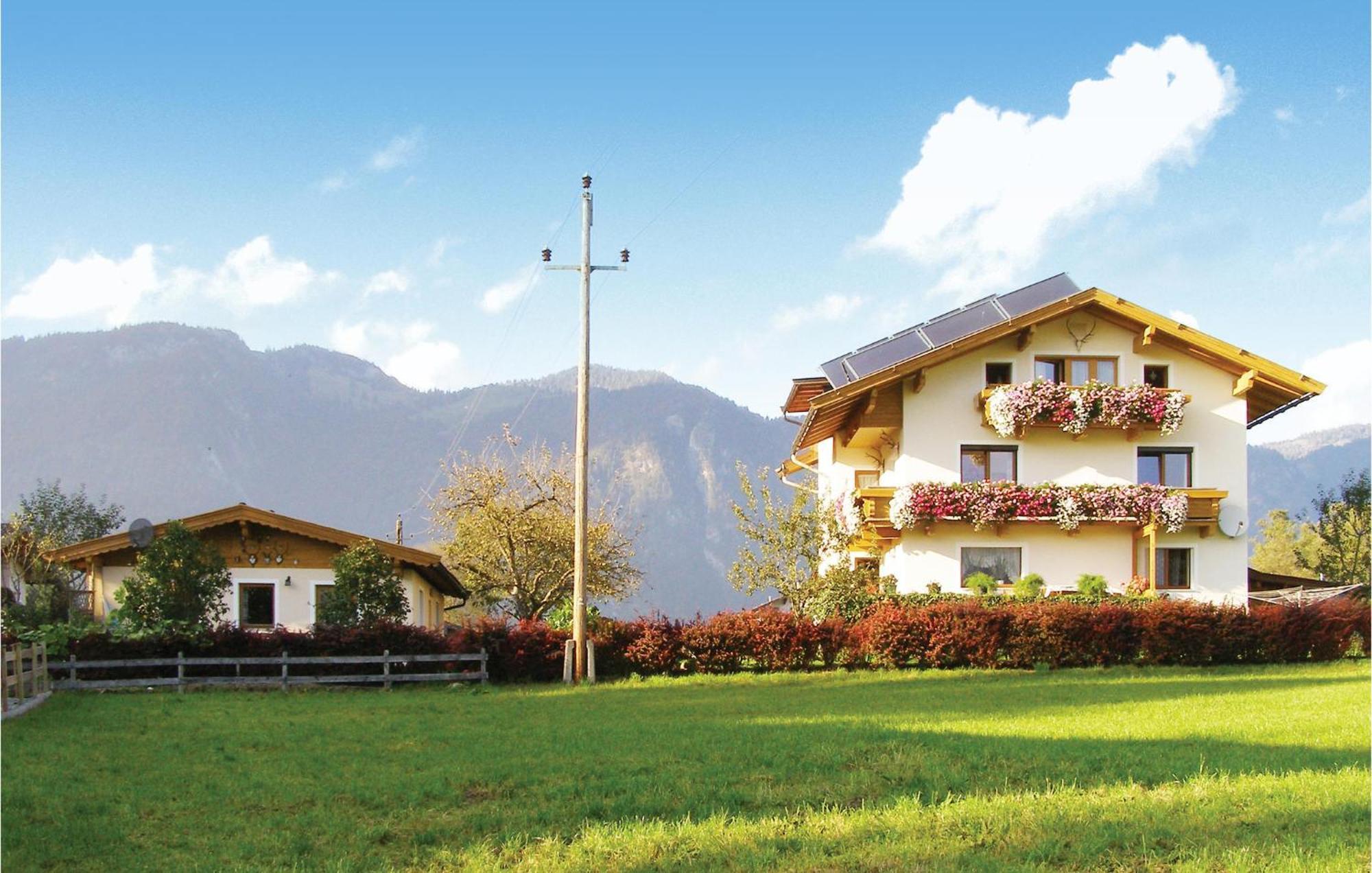 Ruhiges Ferienhaus Breitenbach Breitenbach am Inn Екстериор снимка